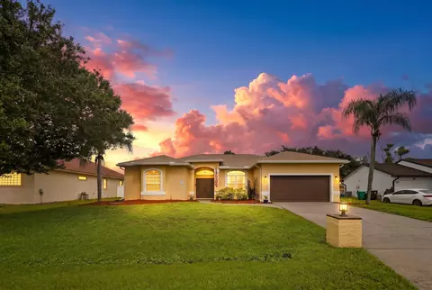 4971 NW Foxworth Ave, Port Saint Lucie, FL 34983