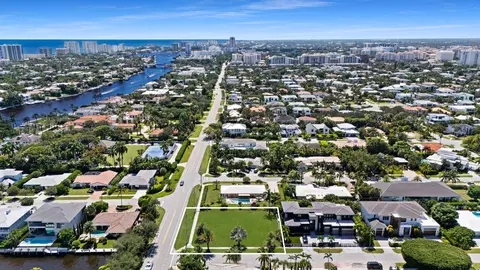 498 NE 10th St, Boca Raton, FL 33432