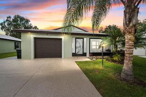 7 Mediterranean Blvd E, Port Saint Lucie, FL 34952