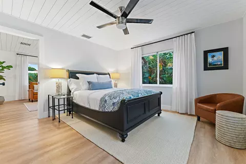 Bedroom - 3437 Palm Ct, Jupiter, FL 33469 photo 1 of 3