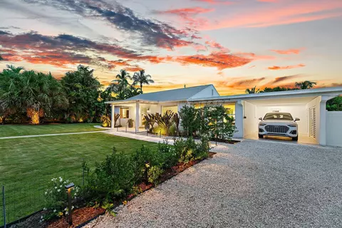 Exterior - 3437 Palm Ct, Jupiter, FL 33469 photo 5 of 8