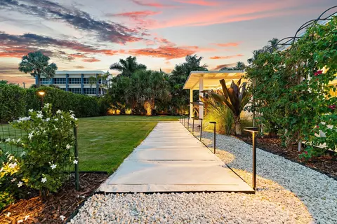 Exterior - 3437 Palm Ct, Jupiter, FL 33469 photo 6 of 8