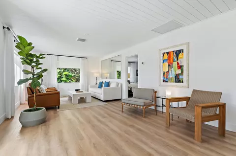 Living - 3437 Palm Ct, Jupiter, FL 33469 photo 4 of 7