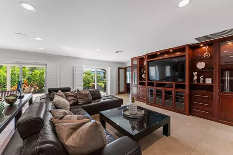 Living - 18150 Perigon Way, Jupiter, FL 33458 photo 3 of 4