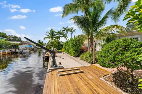 Exterior - 18150 Perigon Way, Jupiter, FL 33458 photo 7 of 10