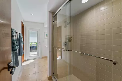 Bath - 18150 Perigon Way, Jupiter, FL 33458 photo 5 of 5