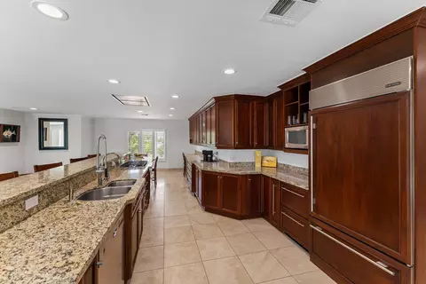 Kitchen - 18150 Perigon Way, Jupiter, FL 33458 photo 6 of 6