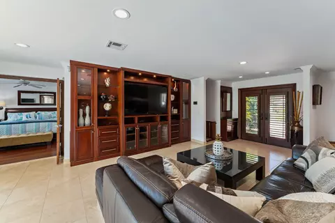 Living - 18150 Perigon Way, Jupiter, FL 33458 photo 2 of 4