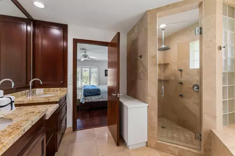 Bath - 18150 Perigon Way, Jupiter, FL 33458 photo 1 of 5