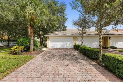 Exterior - 4102 Community Dr, Jupiter, FL 33458 photo 5 of 11