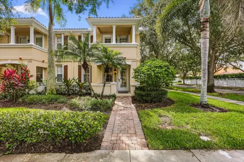 Exterior - 4102 Community Dr, Jupiter, FL 33458 photo 9 of 11
