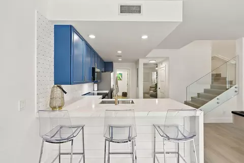 Kitchen - 4102 Community Dr, Jupiter, FL 33458 photo 2 of 4