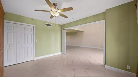 Bedroom - 16910 Bay St #E501, Jupiter, FL 33477 photo 2 of 4