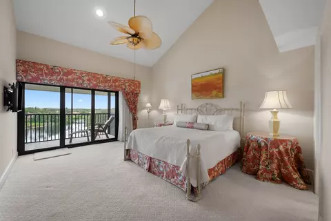 Bedroom - 16910 Bay St #E501, Jupiter, FL 33477 photo 3 of 4