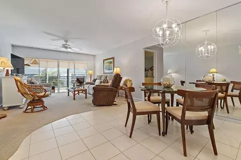 Dining - 755 Saturn St #H206, Jupiter, FL 33477 photo 1 of 1