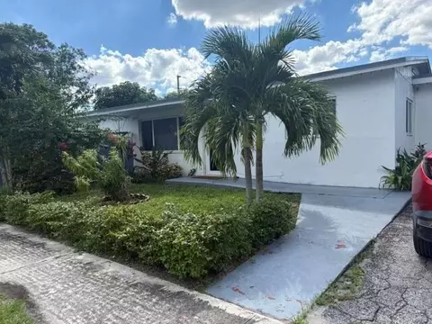 6800 Simms St, Hollywood, FL 33024