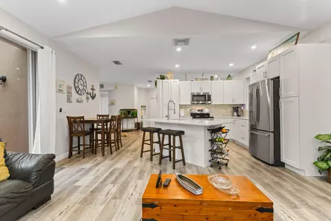 18413 NW 20th St, Pembroke Pines, FL 33029