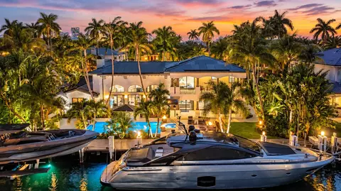 210 Nurmi Dr, Fort Lauderdale, FL 33301