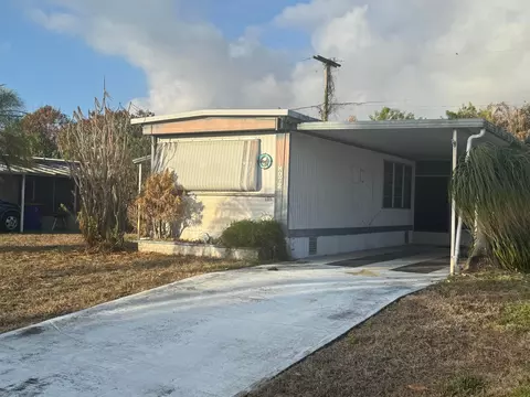 8072 SE Skylark Ave, Hobe Sound, FL 33455