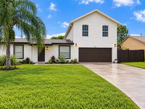 707 SE Karrigan Ter, Port Saint Lucie, FL 34983