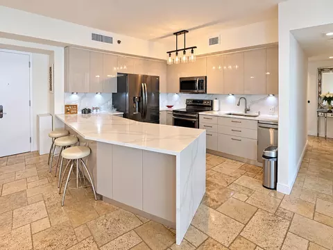1800 S Ocean Dr #1210, Hallandale Beach, FL 33009