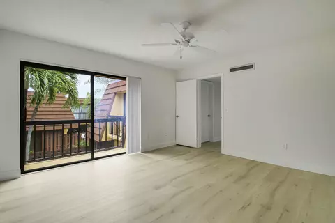 Bedroom - 825 Center St #30B, Jupiter, FL 33458 photo 5 of 6
