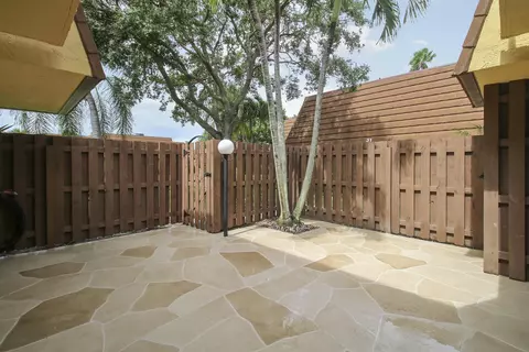 Exterior - 825 Center St #30B, Jupiter, FL 33458 photo 2 of 12