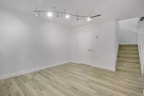 Living - 825 Center St #30B, Jupiter, FL 33458 photo 8 of 8