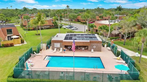Exterior - 825 Center St #30B, Jupiter, FL 33458 photo 12 of 12