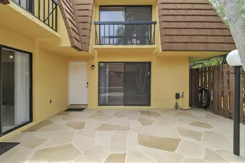 Exterior - 825 Center St #30B, Jupiter, FL 33458 photo 4 of 12