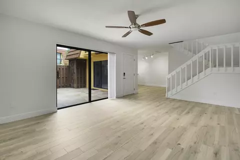 Living - 825 Center St #30B, Jupiter, FL 33458 photo 3 of 8