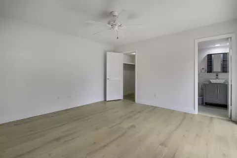 Bedroom - 825 Center St #30B, Jupiter, FL 33458 photo 3 of 6