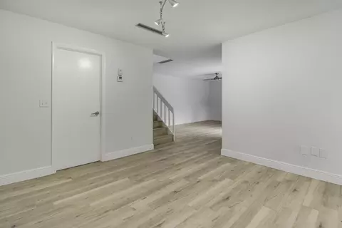 Living - 825 Center St #30B, Jupiter, FL 33458 photo 7 of 8