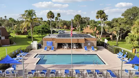 Exterior - 825 Center St #30B, Jupiter, FL 33458 photo 9 of 12