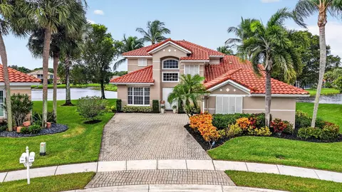 6610 Aston Ln, Boynton Beach, FL 33437