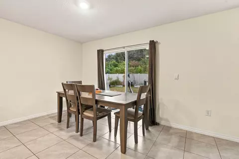Dining - 6765 SE 3rd Loop, Ocala, FL 34472 photo 1 of 2