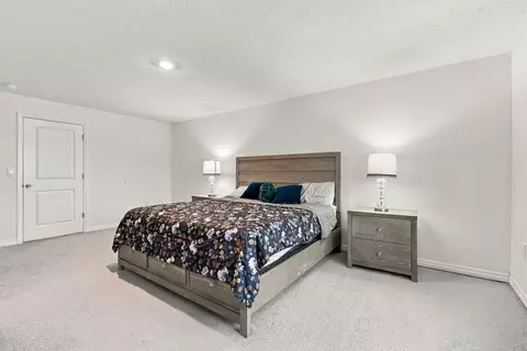 Bedroom - 6765 SE 3rd Loop, Ocala, FL 34472 photo 3 of 6