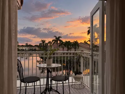 1050 SE 6th Ave, Dania Beach, FL 33004