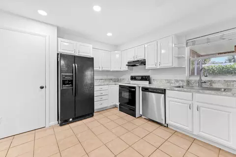 Kitchen - 6575 NW 3rd St, Margate, FL 33063 photo 2 of 2