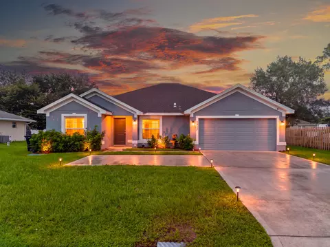 1317 SE Sandia Dr, Port Saint Lucie, FL 34983