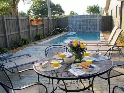 2225 NE 14th Ave, Wilton Manors, FL 33305