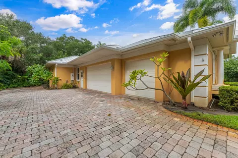 Exterior - 3650 SE Sea Point Ct, Stuart, FL 34997 photo 3 of 5