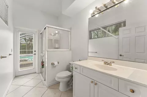 Bath - 3650 SE Sea Point Ct, Stuart, FL 34997 photo 6 of 6