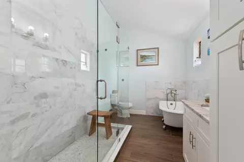 Bath - 4304 SE Fairway E, Stuart, FL 34997 photo 8 of 11