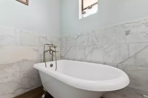 Bath - 4304 SE Fairway E, Stuart, FL 34997 photo 9 of 11