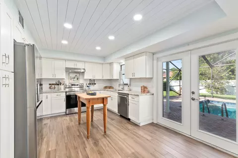 Kitchen - 4304 SE Fairway E, Stuart, FL 34997 photo 1 of 6