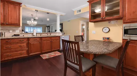 211 S Hollybrook Dr #101, Pembroke Pines, FL 33025