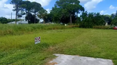 0000 Barcelona Ave, Fort Pierce, FL 34946