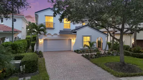 754 Bocce Ct, Palm Beach Gardens, FL 33410