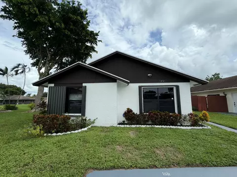 5325 Bonky Ct, West Palm Beach, FL 33415
